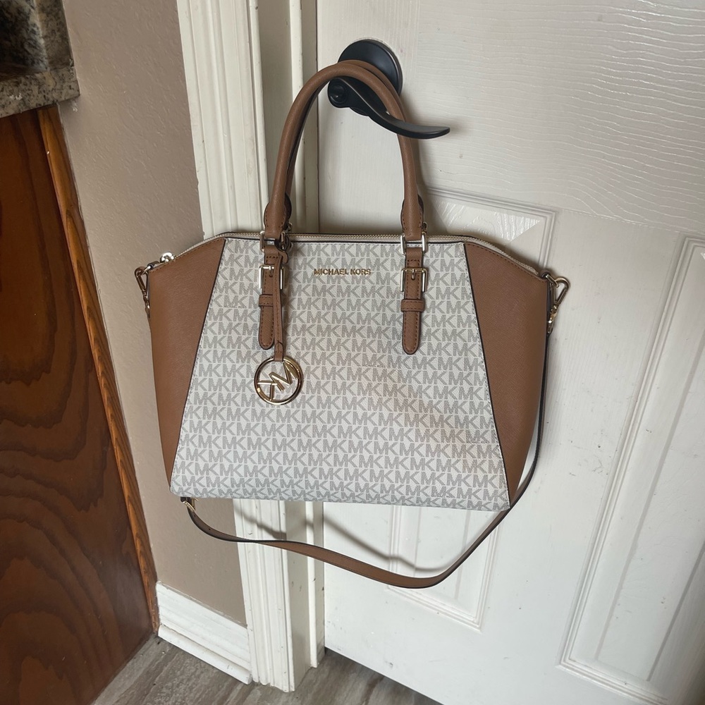 Michael Kors purse